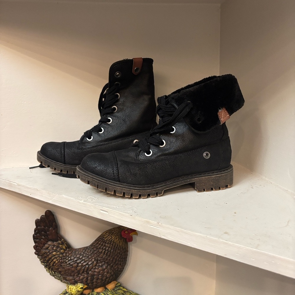 Roxy Black Combat Boots with Brown Accents